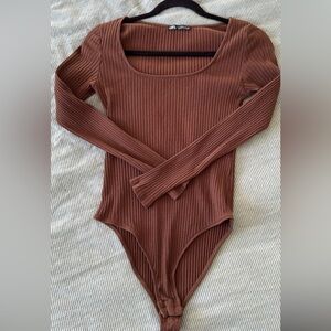 Zara Ribbed Long-Sleeve Bodysuit in Brown